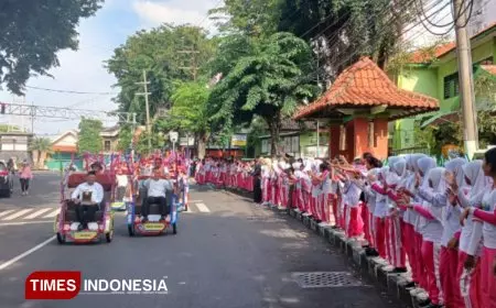 Raih Sertifikat Menuju Kabupaten Bersih, Pemkab Gresik Rayakan dengan Kirab Adipura