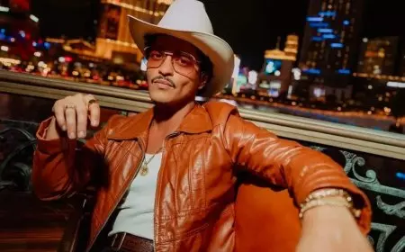 Setelah 10 Tahun, Bruno Mars Rilis Album Solo Baru “The Romantic”