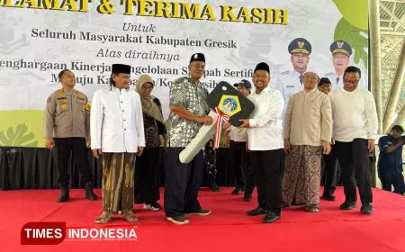 Inovasi Biopori dan Kampung Proklim di Gresik dapat Hibah Kendaraan Angkut Sampah