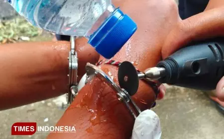 Main Borgol dan Tak Bisa Dibuka, Remaja di Bondowoso Datangi Damkar Jelang Buka Puasa