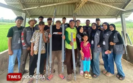 Dari Sawah untuk Kemajuan Desa, Mahasiswa KSM-T UNISMA 2026 Hadirkan Alat Tebar Pupuk Inovasi Alat Tebar Pupuk