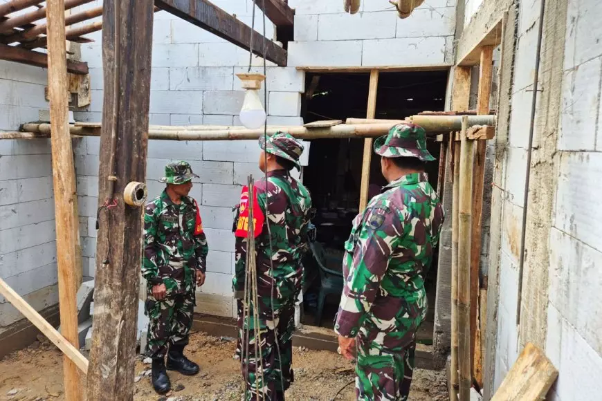 Komitmen untuk Rakyat, Dandim 0709/Kebumen Awasi Pembangunan Rumah Sanmartan