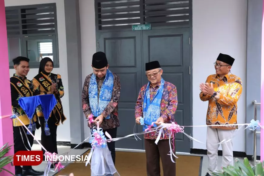 Mendikdasmen Resmikan 132 Sekolah Hasil Revitalisasi di Jember