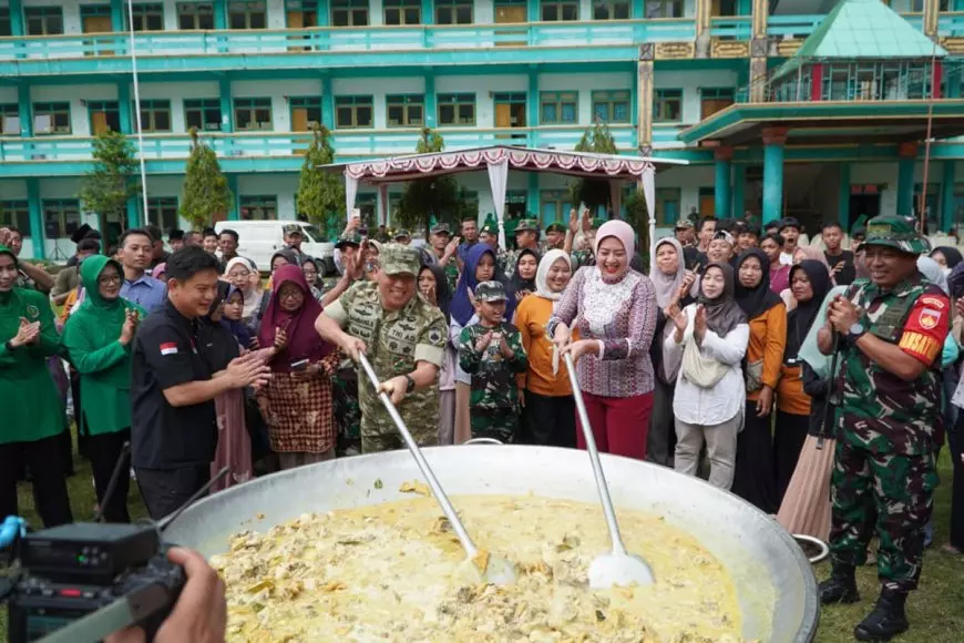 Hangatnya Dapur TMMD di Kebumen,1.000 Warga dan TNI Bersatu dalam Masak Besar & Bukber Penuh Makna