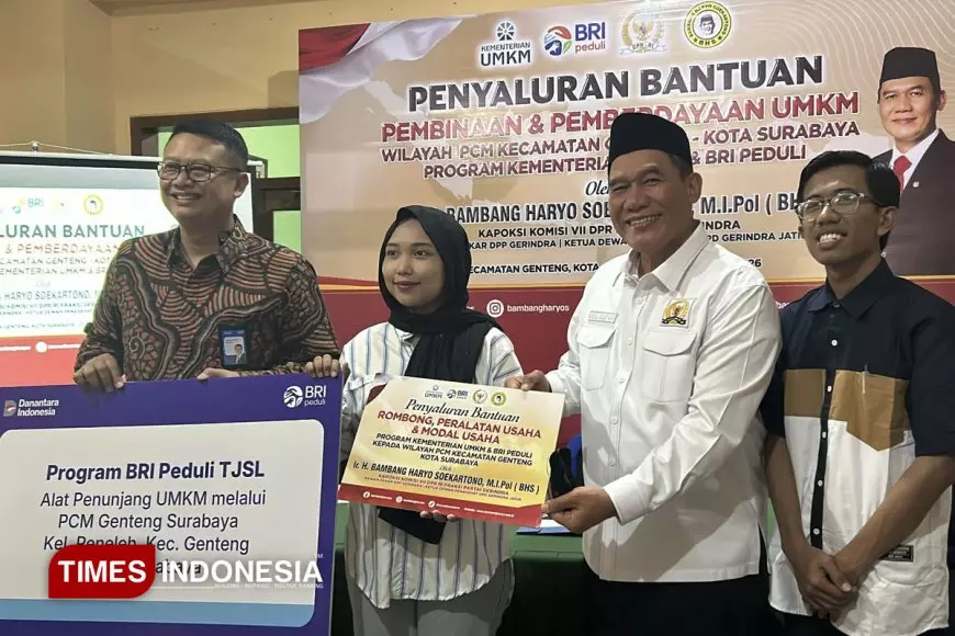 Dukung UMKM Berkembang, BHS dan BRI Serahkan Bantuan Rombong dan Modal