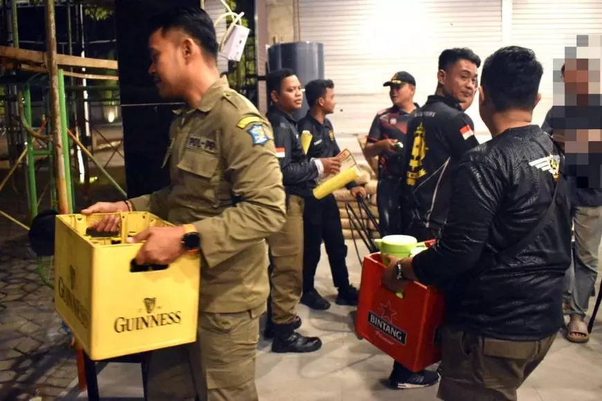 Satpol PP Surabaya Intensifkan Razia RHU, Dua Lokasi Terjaring Edarkan Miras