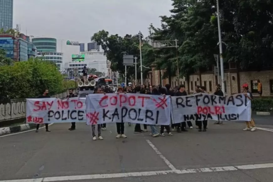 Aksi di Mabes Polri, Movenesia Dorong Evaluasi Kinerja