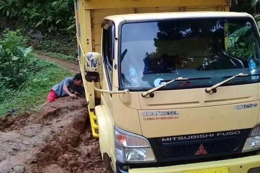 Satu Tahun Pemerintahan Cianjur, Poslogis: Antara Megahnya Citra dan Pahitnya Realita