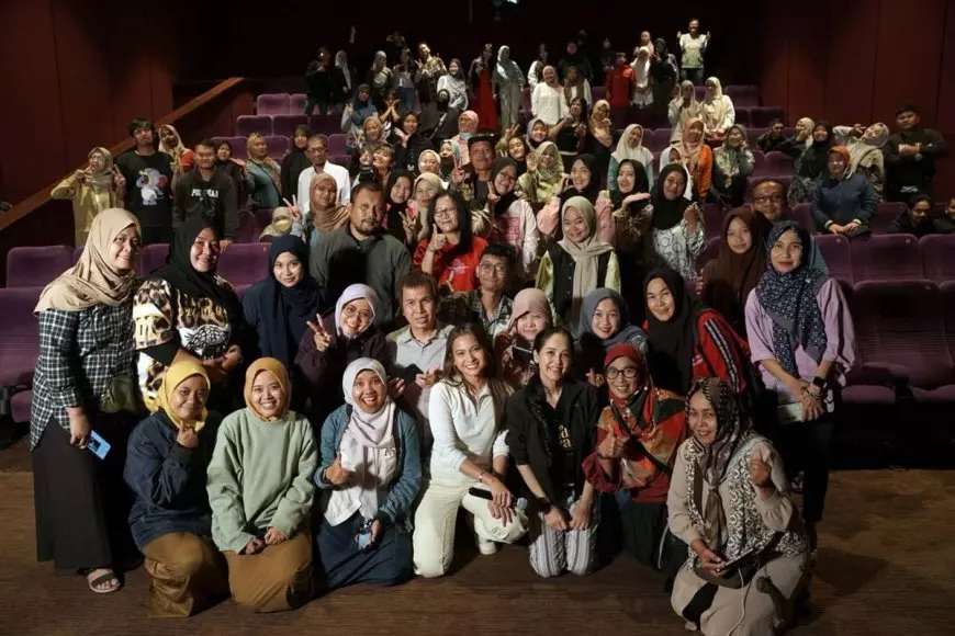 Roadshow Film ‘Titip Bunda di Surga-Mu’ Berakhir Haru di Malang