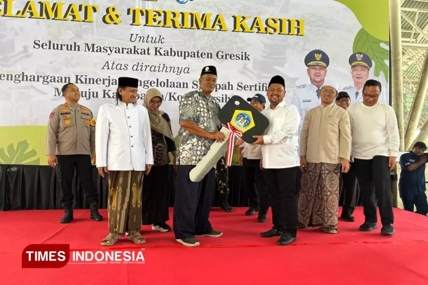 Inovasi Biopori dan Kampung Proklim di Gresik dapat Hibah Kendaraan Angkut Sampah