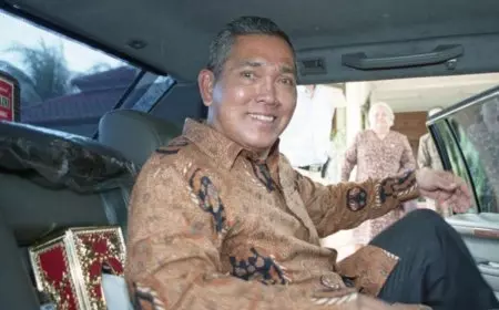 Profil Try Sutrisno, Arek Suroboyo yang Jadi Ajudan dan Wakil Presiden Soeharto