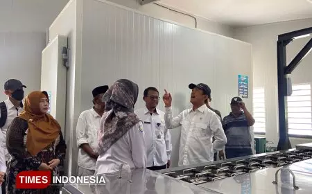 Menteri KKP Apresiasi Kualitas Kampung Nelayan Merah Putih Lateng Banyuwangi