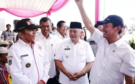 Menteri KKP Soroti Air Bersih dan Sedimentasi saat Tinjau Kampung Nelayan Merah Putih di Pujiharjo Malang