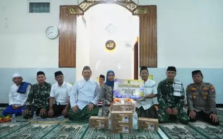 Safari Ramadan di Surodinawan, Wali Kota Mojokerto Serahkan Hibah Rp20 Juta