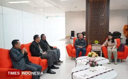 Wamen Diktisaintek Tinjau Pelaksanaan Seleksi Cakepsek dan Cawakepsek SMA Unggul Garuda di UNJ