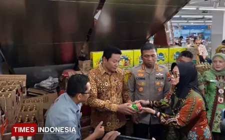 Bupati Sidoarjo Sidak Supermarket: Stok Aman, Harga Sembako Stabil