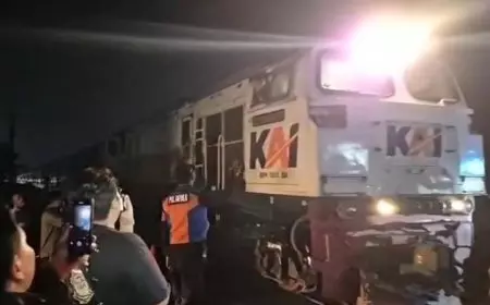 Kereta Blambangan Ekspres Tertabrak Truk di Probolinggo, Ratusan Penumpang Dialihkan