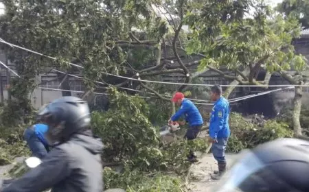 Puting Beliung Terjang Cimahi: 129 Rumah Rusak dan 4 Warga Terluka
