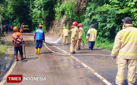 Sempat Lumpuh karena Longsor, Jalur Penghubung Payung Sudah Normal Dilalui Kendaraan