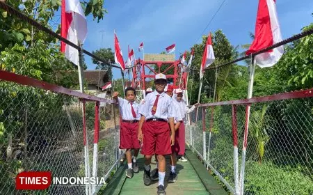 Jembatan Gantung Perintis Garuda Permudah Akses Sekolah Pelajar di Siliragung Banyuwangi
