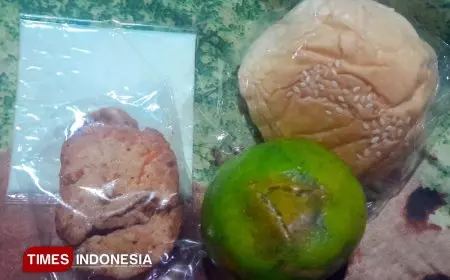 Wali Murid di Banyuwangi Temukan Buah Busuk dan Berbelatung dalam Paket Makan Bergizi Gratis