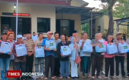 PWI dan Polres Bondowoso Berbagi untuk Sopir Terdampak Jembatan Sentong