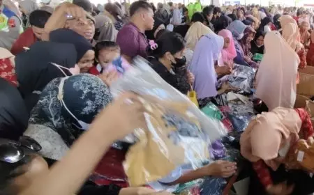 Pakaian Pantas Pakai Seharga 15 Ribuan Diserbu Ratusan Warga Banjarnegara