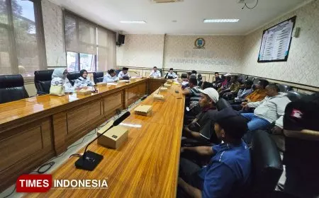 60 Warga Desa Gunggungan Kidul Datangi DPRD Probolinggo, Tuntut Hak dari Kerja Sama Sengon Perhutani