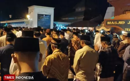 Ribuan Jemaah Banjiri Masjid Tegalsari Ponorogo, Jemput Keberkahan Akhir Ramadan