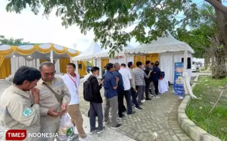 Warga Gresik Manfaatkan Bazar Ramadan JIIPE untuk Berburu Sembako Murah