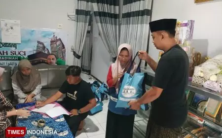 Ponpes Miftahul Ulum Maesan Bondowoso Bagikan 300 Sembako dari Wapres Gibran
