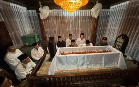 Malam Selawe Sunan Giri Gresik, Tradisi Berabad-abad yang Menghidupkan Spirit Ramadan