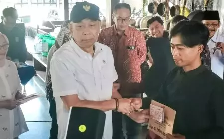Kemensos Salurkan Santunan Rp440 Juta untuk Korban Longsor Situkung Banjarnegara