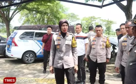 Saat Takbir Menggema, Polisi Majalengka Tetap Berdiri di Jalan Menjaga Mudik Lebaran