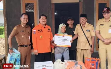 BPBD Jember hingga Relawan Bangun Rumah Janda di Panti yang Roboh Akibat Angin Kencang