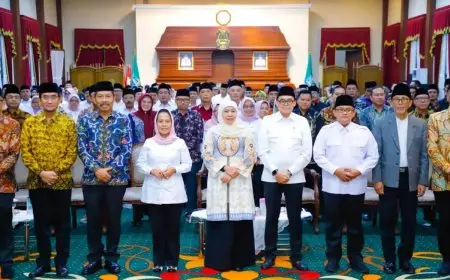 Dekopinwil Jatim Dilantik, Gubernur Khofifah Tekankan Peran Strategis Koperasi