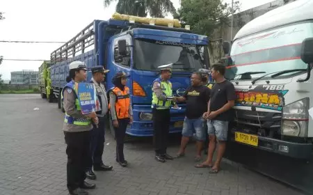 Polres Malang Tertibkan Truk Sumbu 3 untuk Kelancaran Mudik Lebaran dengan Pembatasan