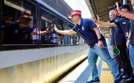 Gubernur Ahmad Luthfi Lepas Mudik Gratis Kereta, Ratusan Perantau Menuju Jateng