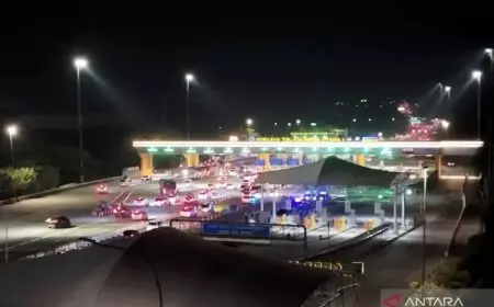 Volume Kendaraan Mudik di GT Cikampek Utama Meroket Saat Puncak Gelombang Kedua