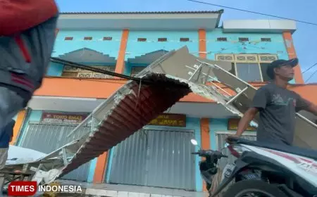 Atap Pasar Ploso Jombang Ambruk, Proyek Baru Rp3,9 Miliar Disorot