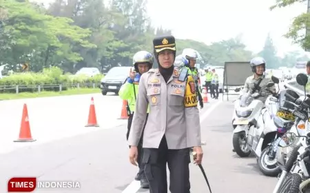 Di Tengah Deru Mudik, Kapolres Majalengka Berdiri di Garis Depan Urai Kemacetan KM 166 Tol Cipali