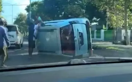 Respons Kilat Polresta Banyuwangi Selamatkan Korban Mobil Terguling