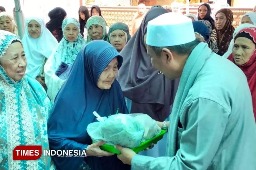 Belanja Murah dari Gus Zain di Masjid Al Kahfi Kota Malang Ludes Cepat Diserbu Warga