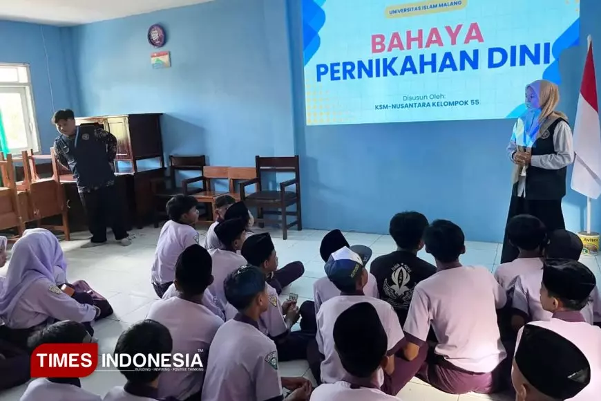 KSM-N 55 UNISMA  Berkontribusi Tekan Pernikahan Dini Lewat Sosialisasi di SMP Tlogomulyo
