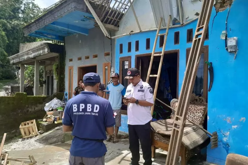 Poncokusumo Malang Dikepung Angin Kencang, 38 Rumah Warga dan 2 Fasum Terdampak