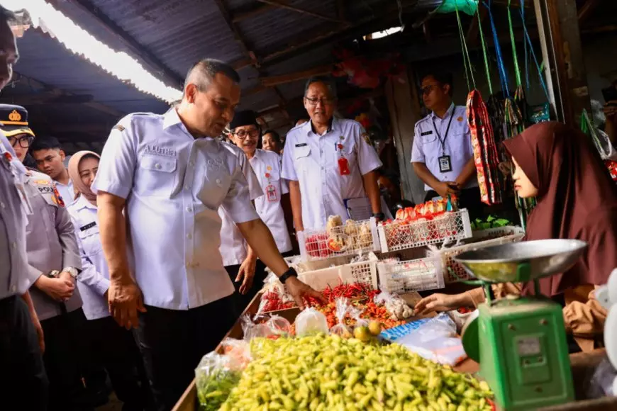Gubernur Pantau Pasar Gondang Sragen, Pemprov Jateng Intensifkan Operasi Pasar