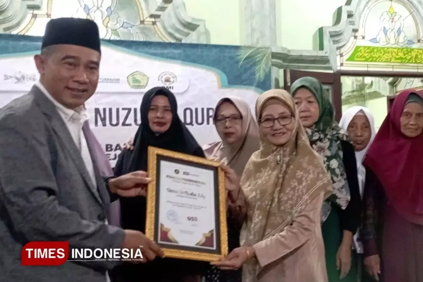 Istiqamah Baca Qur'an, Jemaah Masjid Jami' Baiturrahim Curungrejo Terima Penghargaan