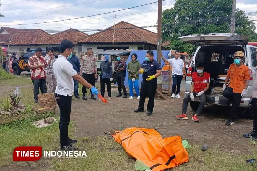 Kota Banjar Geger, Sesosok Mayat Diduga ODGJ Ditemukan di Taman Lansia