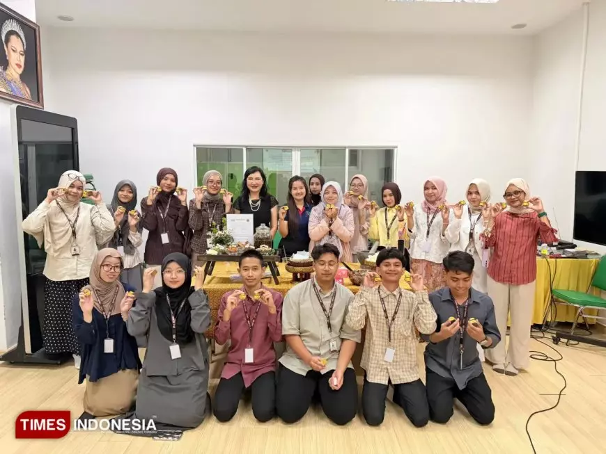 KSM Internasional FK UNISMA: Demonstrasi Pembuatan Inhaler di Hatyai Chivasuk, Thailand