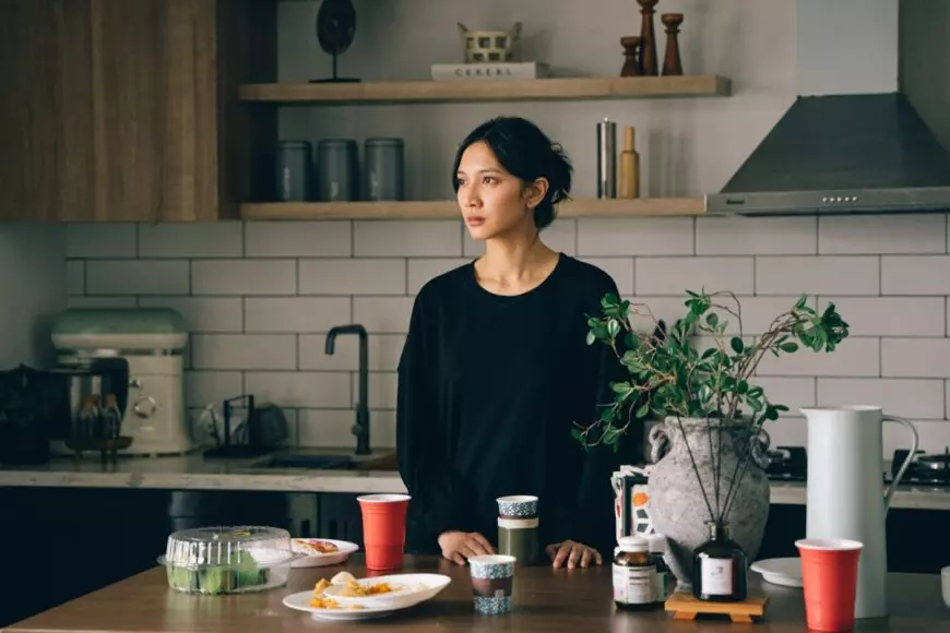 Jadi Model Video Musik 'Rutinitas', Sheila Dara Bikin Baper Penonton